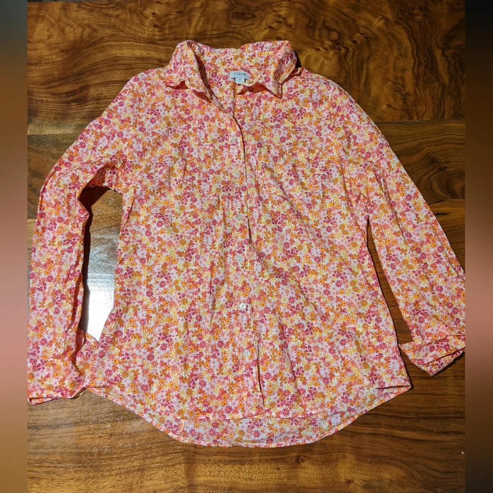 J. Crew - Lightweight Cotton Shirt Signature Fit BF817 | Medium | Pink Floral - Picture 2 of 15